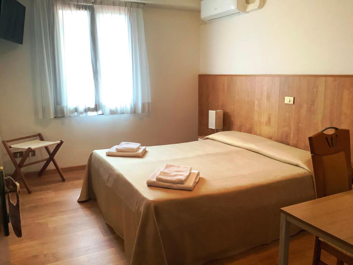 Hotel Al Posta Casarsa della Delizia Екстериор снимка