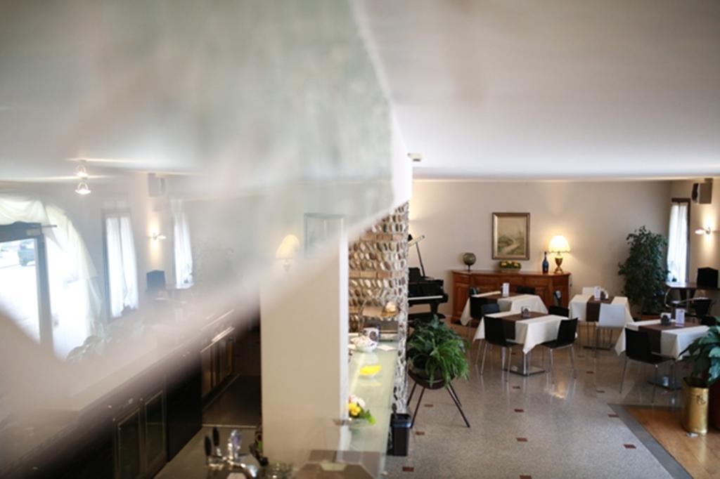 Hotel Al Posta Casarsa della Delizia Екстериор снимка